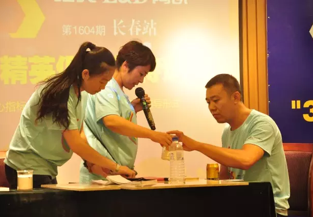 1481355176434965.png blob.png