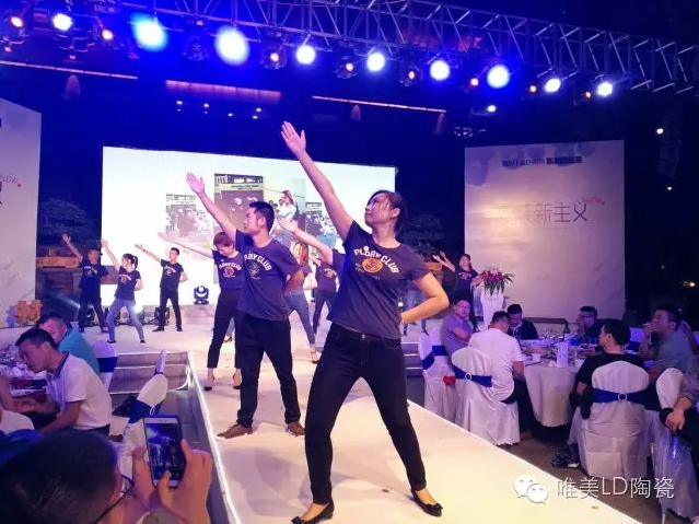 1481591831219505.png blob.png