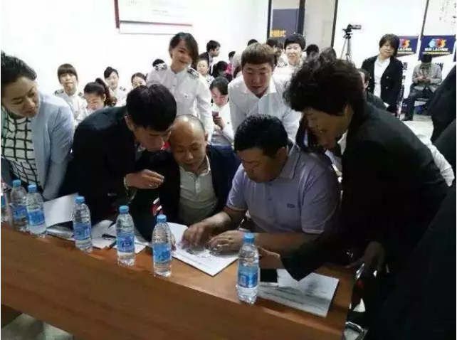 1481596904578261.png blob.png