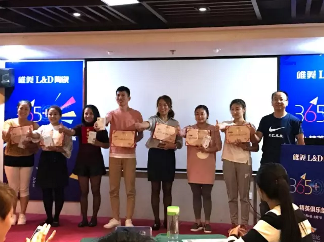 1506568219127593.png blob.png